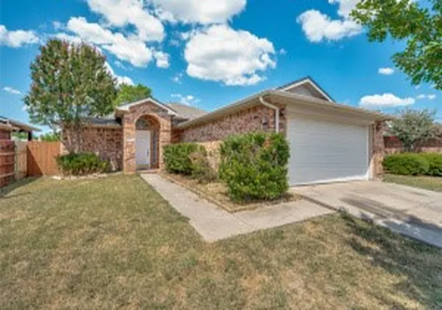 Photo 2 of Sale Pending at 1011 Port Aransas Dr, Little Elm, TX 75068 | MLS# 21356425 | Listing updated on 2026-09-14