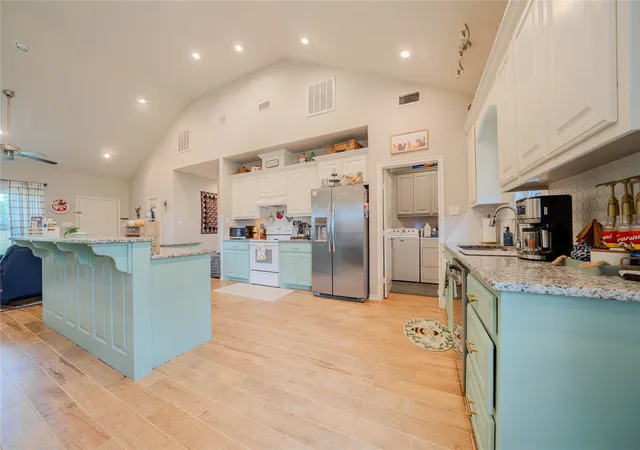Photo 4 of Single family home for sale at 130 Arabian Ct, Gilmer, TX 75645 | MLS# 21356443 | Listing updated on 2026-09-12