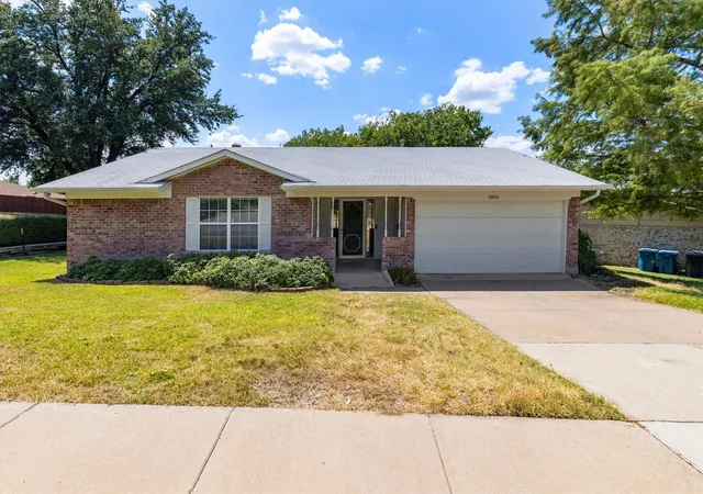 Photo 1 of Sale Pending at 1804 Westwood Cir, Carrollton, TX 75006 | MLS# 21356481 | Listing updated on 2026-09-26