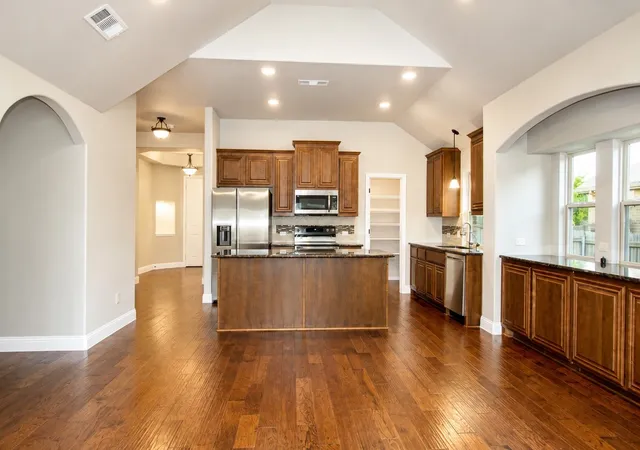 Photo 3 of Single family home for sale at 512 Strait Ln, Waxahachie, TX 75165 | MLS# 21344438 | Listing updated on 2026-09-23