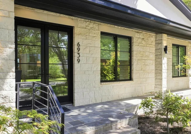 Photo 2 of Sale Pending at 6939 Southridge Dr, Dallas, TX 75214 | MLS# 21352679 | Listing updated on 2026-09-14