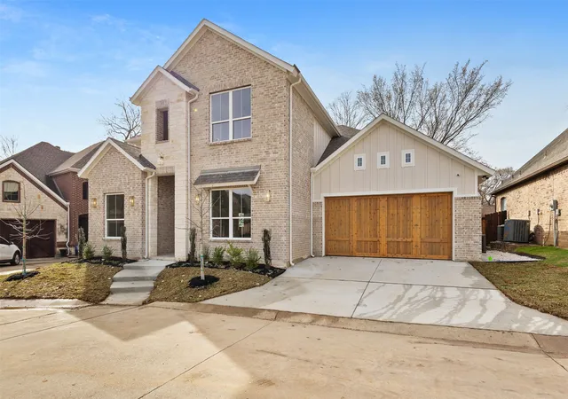 Photo 2 of Sale Pending at 7133 Stone Villa Cir, North Richland Hills, TX 76182 | MLS# 21356652 | Listing updated on 2026-09-10
