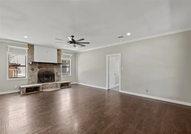 Photo 3 of Sale Pending at 109 Bayview St, Gun Barrel City, TX 75156 | MLS# 21347569 | Listing updated on 2026-09-08