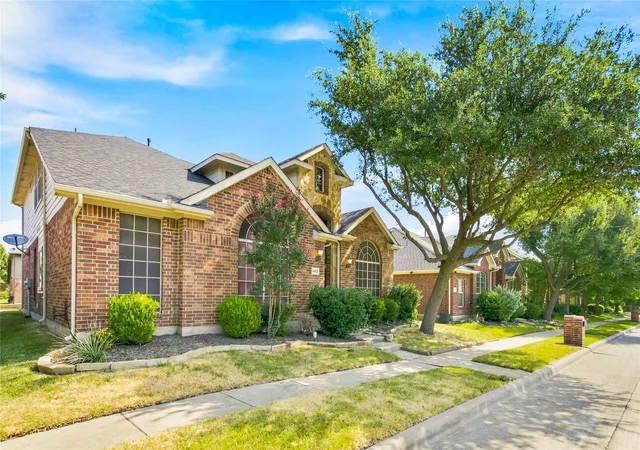 Photo 3 of Single family home for sale at 5912 Chuck Wagon Ln, Mc Kinney, TX 75070 | MLS# 21351200 | Listing updated on 2026-09-09
