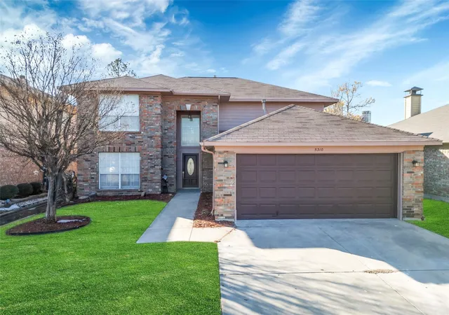 Photo 1 of Sale Pending at 5310 Vista Verde Dr, Arlington, TX 76017 | MLS# 21356440 | Listing updated on 2026-09-14