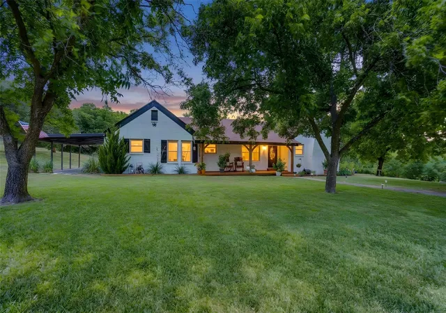 Photo 1 of Single family home for sale at 13800 Llano Dr, Weatherford, TX 76087 | MLS# 21337145 | Listing updated on 2026-10-03
