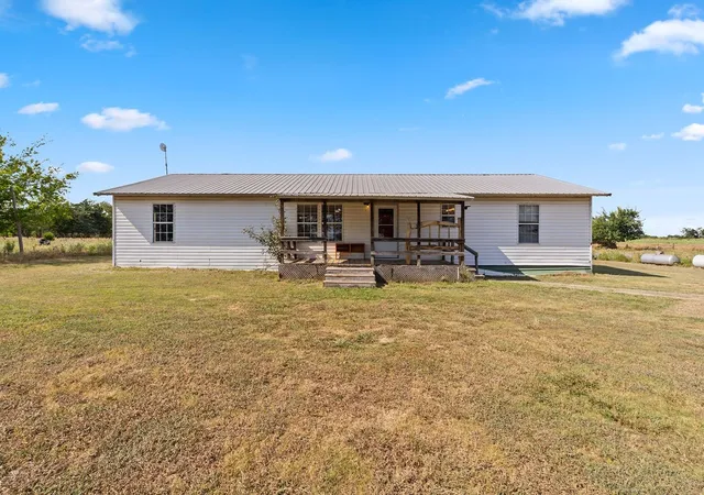 Photo 1 of Single family home for sale at 2750 County Road 4772, Sulphur Springs, TX 75482 | MLS# 21356633 | Listing updated on 2026-09-12