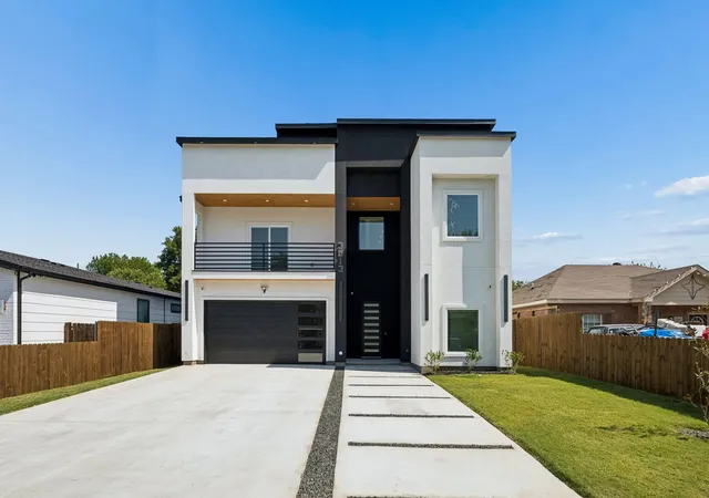 Photo 1 of Single family home for sale at 3513 Nomas St, Dallas, TX 75212 | MLS# 21356903 | Listing updated on 2026-09-14