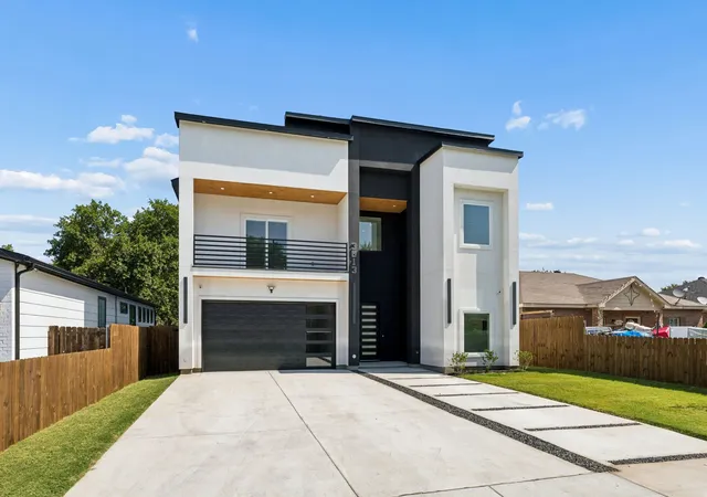 Photo 2 of Single family home for sale at 3513 Nomas St, Dallas, TX 75212 | MLS# 21356903 | Listing updated on 2026-09-14