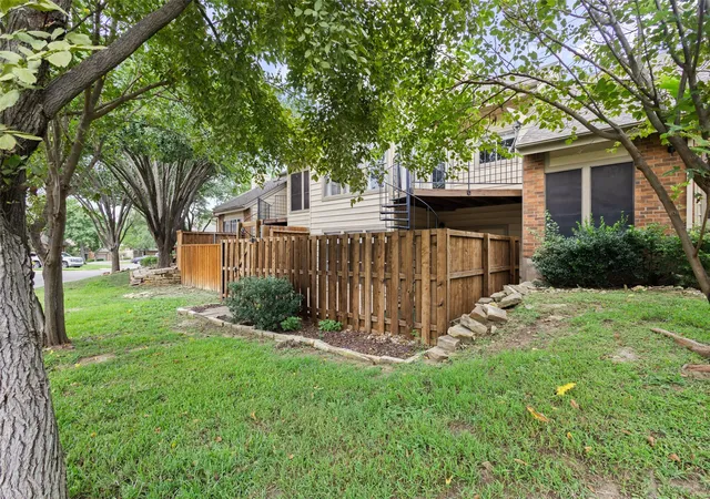 Photo 35 of Single family home for sale at 106 Summer Pl Cir, Pottsboro, TX 75076 | MLS# 21355920 | Listing updated on 2026-10-01