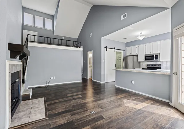 Photo 3 of Single family home for sale at 106 Summer Pl Cir, Pottsboro, TX 75076 | MLS# 21355920 | Listing updated on 2026-10-01