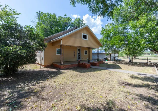 Photo 3 of Single family home for sale at 832 Peyton St, Baird, TX 79504 | MLS# 21345686 | Listing updated on 2026-09-10