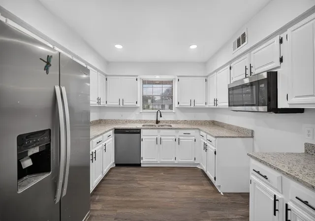 Photo 1 of Single family home for sale at 1715 Jenkins Ln, Glenn Heights, TX 75154 | MLS# 21357048 | Listing updated on 2026-10-05