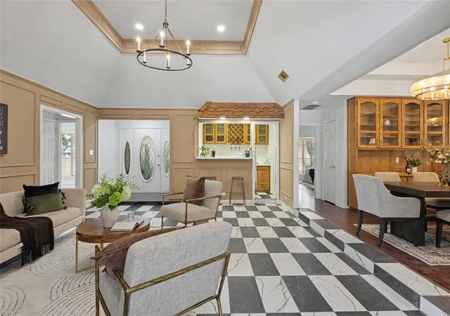 Photo 3 of Single family home for sale at 4504 Lake Park Dr, Arlington, TX 76016 | MLS# 21356196 | Listing updated on 2026-09-15