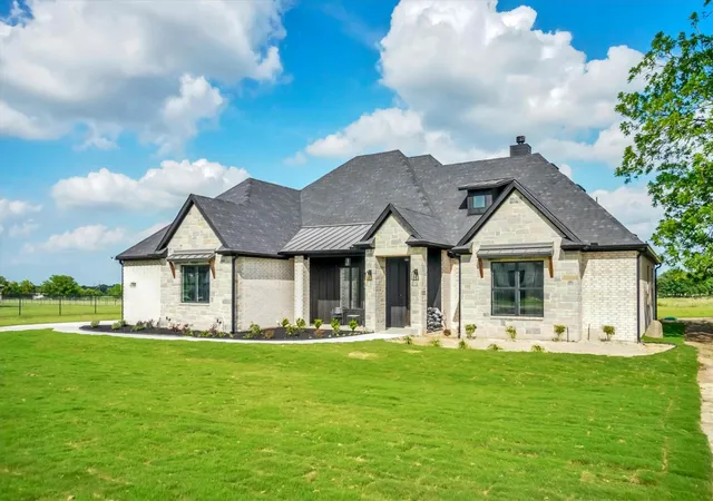 Photo 1 of Single family home for sale at 1028 Henry Way Rd, Springtown, TX 76082 | MLS# 21357130 | Listing updated on 2026-09-09
