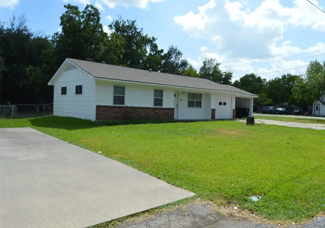 Photo 1 of Single family home for sale at 3321 Eastland Ave, Greenville, TX 75402 | MLS# 21357123 | Listing updated on 2026-09-08