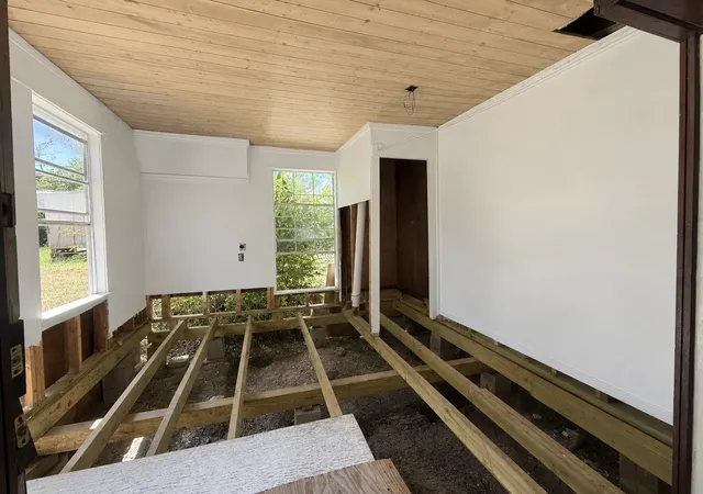 Photo 3 of Single family home for sale at 921 S Medora St, Terrell, TX 75160 | MLS# 21357147 | Listing updated on 2026-10-03