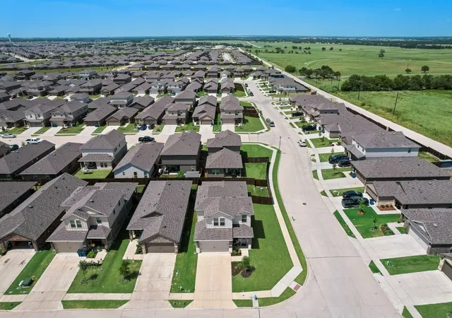 Photo 3 of Single family home for sale at 921 Corral St, Royse City, TX 75189 | MLS# 21354459 | Listing updated on 2026-09-11