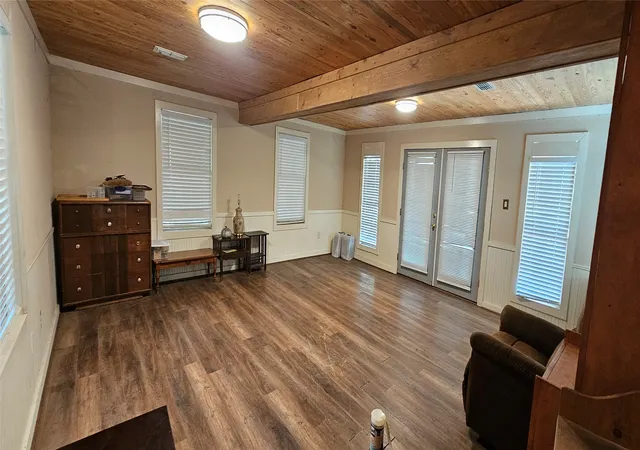 Photo 2 of Single family home for sale at 509 Hillcrest Dr, Tool, TX 75143 | MLS# 21357170 | Listing updated on 2026-09-15