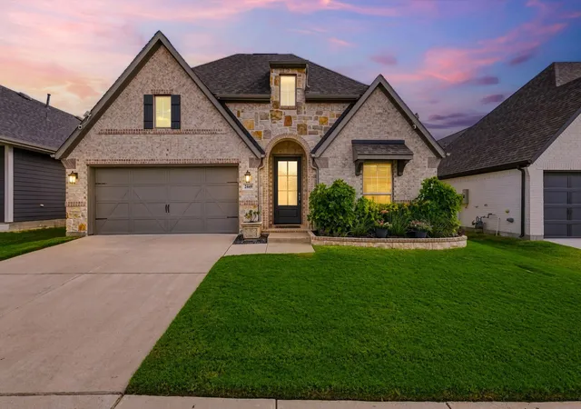 Photo 2 of Single family home for sale at 2449 Lazy Dog Ln, Justin, TX 76247 | MLS# 21348351 | Listing updated on 2026-09-29