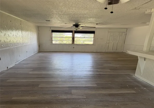 Photo 4 of Single family home for sale at 504 W Main St, Richland, TX 76681 | MLS# 21356303 | Listing updated on 2026-09-14