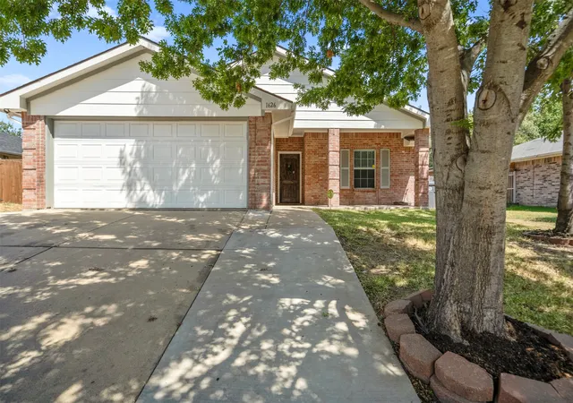 Photo 3 of Sale Pending at 1626 Canary Island Ct, Dallas, TX 75217 | MLS# 21357297 | Listing updated on 2026-09-10