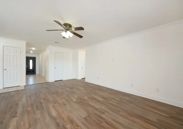 Photo 3 of Single family home for sale at 1281 Wysteria Ln, Burleson, TX 76028 | MLS# 21339246 | Listing updated on 2026-09-14
