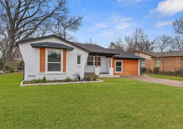 Photo 2 of Single family home for sale at 11046 Delford Cir, Dallas, TX 75228 | MLS# 21357311 | Listing updated on 2026-09-11