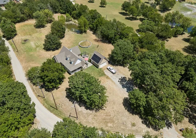 Photo 1 of Single family home for sale at 2024 County Road 1034, Greenville, TX 75401 | MLS# 21355131 | Listing updated on 2026-09-24