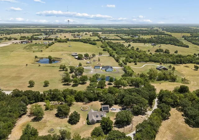 Photo 2 of Single family home for sale at 2024 County Road 1034, Greenville, TX 75401 | MLS# 21355131 | Listing updated on 2026-09-24