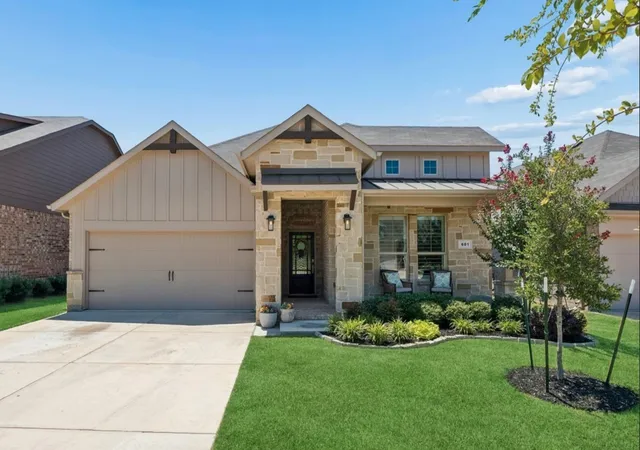 Photo 1 of Single family home for sale at 601 Hogan Dr, Denton, TX 76210 | MLS# 21355863 | Listing updated on 2026-10-01