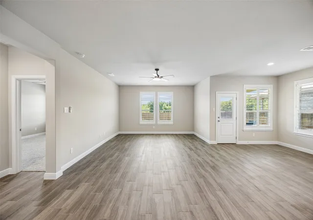 Photo 4 of Single family home for sale at 601 Hogan Dr, Denton, TX 76210 | MLS# 21355863 | Listing updated on 2026-10-01