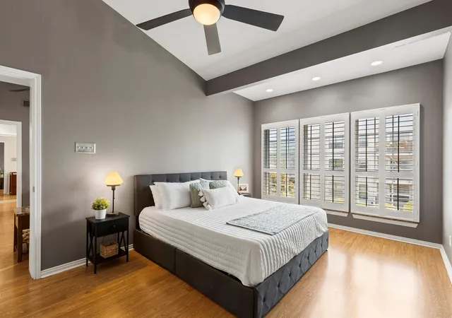 Listing Photo 4 - Condo for sale in building located at 4104 N Hall St, Dallas, TX 75219 - Unit #334