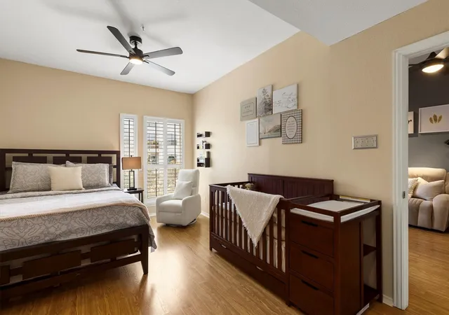 Listing Photo 5 - Condo for sale in building located at 4104 N Hall St, Dallas, TX 75219 - Unit #334