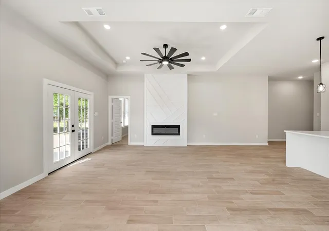 Photo 4 of Single family home for sale at 3617 Emhouse Rd, Corsicana, TX 75110 | MLS# 21356751 | Listing updated on 2026-09-14