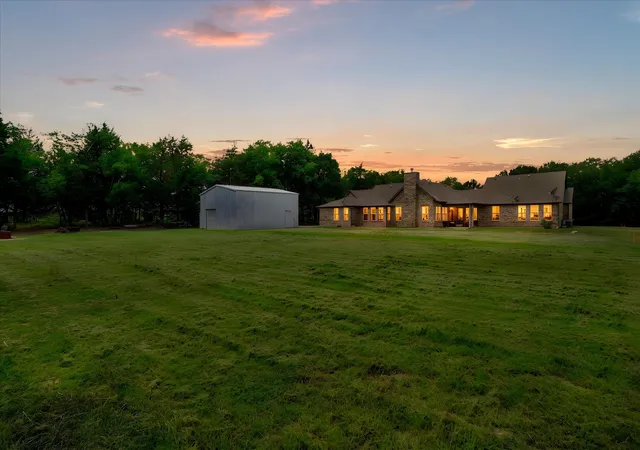 Photo 3 of Sale Pending at 10551 County Road 155a, Kaufman, TX 75142 | MLS# 21356709 | Listing updated on 2026-10-02