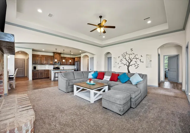 Photo 4 of Sale Pending at 10551 County Road 155A, Kaufman, TX 75142 | MLS# 21356709 | Listing updated on 2026-10-02