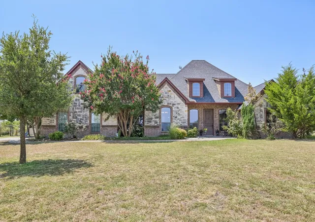 Photo 1 of Single family home for sale at 145 Mc Kay Ln, Weatherford, TX 76088 | MLS# 21357792 | Listing updated on 2026-09-14