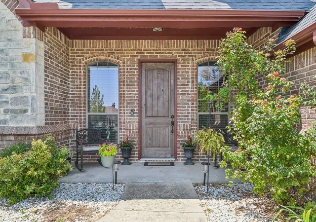 Photo 3 of Single family home for sale at 145 Mc Kay Ln, Weatherford, TX 76088 | MLS# 21357792 | Listing updated on 2026-09-14