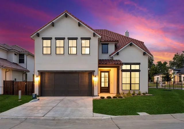 Photo 1 of Single family home for sale at 9030 Lakeside Dr, Fort Worth, TX 76179 | MLS# 21356255 | Listing updated on 2026-10-07