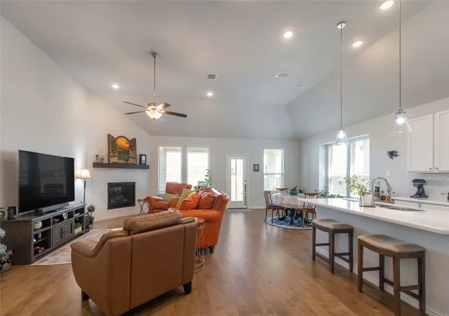Photo 2 of Sale Pending at 10324 Lakemont Dr, Fort Worth, TX 76131 | MLS# 21355451 | Listing updated on 2026-09-11