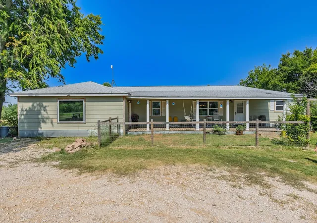 Photo 3 of Single family home for sale at 4410 Fm 118, Greenville, TX 75401 | MLS# 21357856 | Listing updated on 2026-09-10