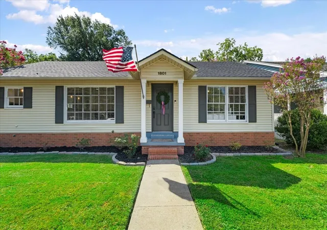 Photo 2 of Single family home for sale at 1801 Woodlawn Ave, Corsicana, TX 75110 | MLS# 21355517 | Listing updated on 2026-10-04