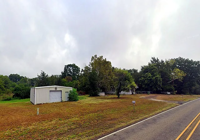 Photo 6 of Single family home for sale at 906 W Rusk St #W, Mount Enterprise, TX 75681 | MLS# 21357926 | Listing updated on 2026-10-03
