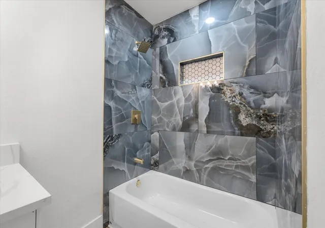 Photo 4 of Single family home for sale at 701 Chicago Ave, Fort Worth, TX 76103 | MLS# 21357883 | Listing updated on 2026-09-25