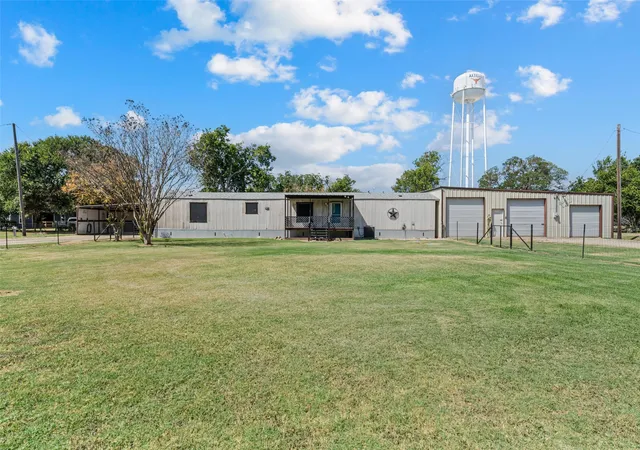 Photo 1 of Manufactured home for sale at 139 N 4th St, Axtell, TX 76624 | MLS# 21357652 | Listing updated on 2026-09-26