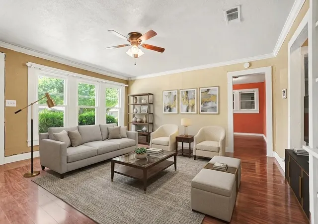 Photo 2 of Single family home for sale at 407 W 4th St, Kaufman, TX 75142 | MLS# 21350577 | Listing updated on 2026-09-10
