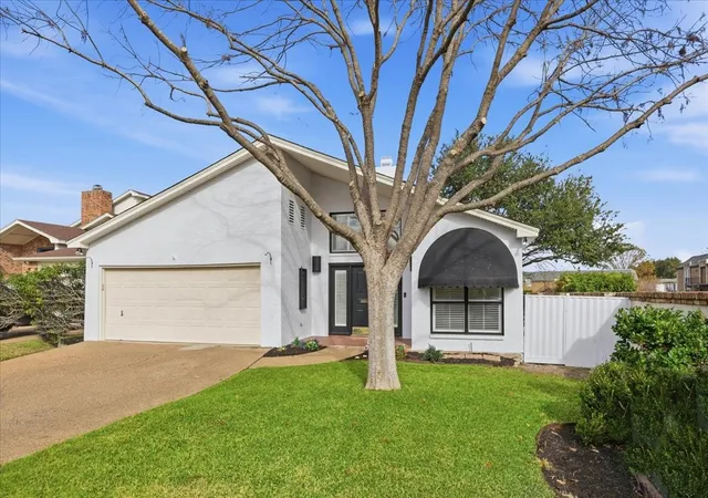 Photo 1 of Single family home for sale at 22 One Main Pl, Benbrook, TX 76126 | MLS# 21358107 | Listing updated on 2026-09-14