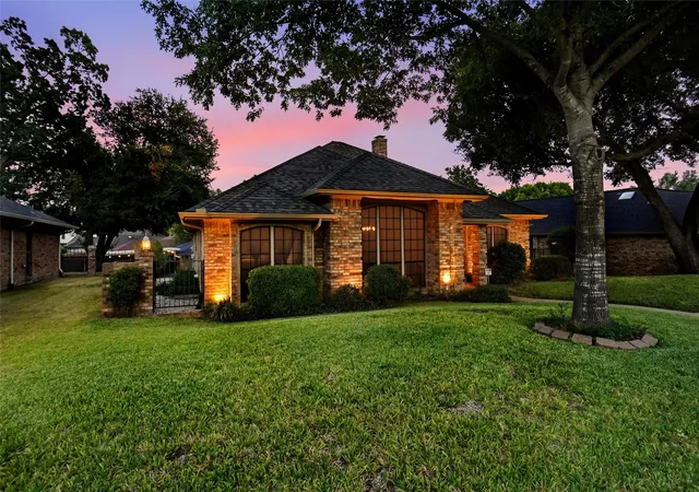Photo 3 of Sale Pending at 220 Toler Dr, Mesquite, TX 75149 | MLS# 21356576 | Listing updated on 2026-09-09