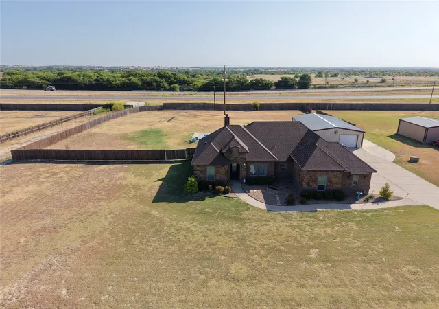Photo 4 of Single family home for sale at 123 Cactus Dr, Decatur, TX 76234 | MLS# 21356122 | Listing updated on 2026-09-21